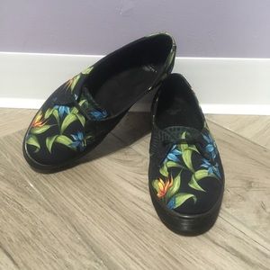 Dr. Martens Morada Hawaiian Floral Canvas